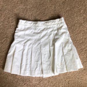 Nike Women’s White Tennis Skirt Size 6 XS/S